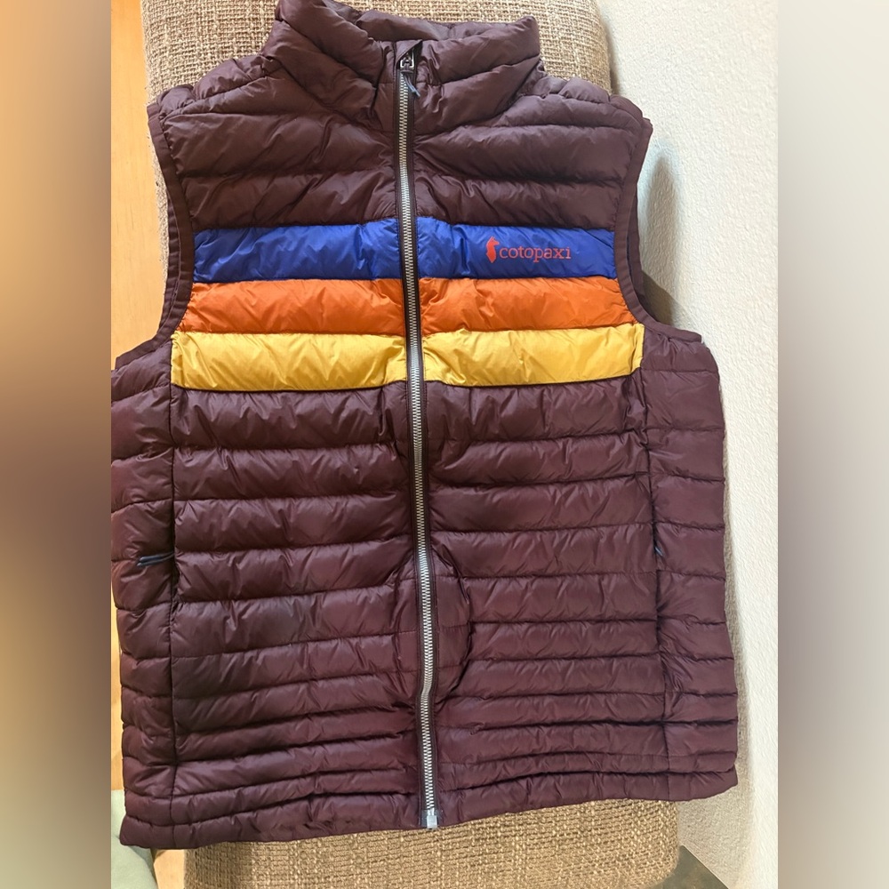 COTOPAXI Fuego Down Full Zip Vest Size Medium Acorn Stripes